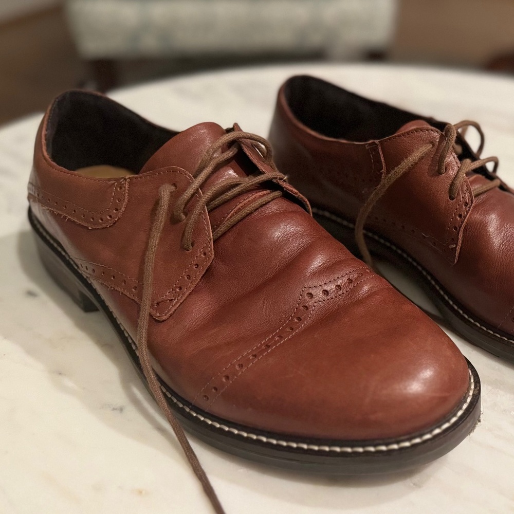 Naot Executive Leader, soft chestnut leather